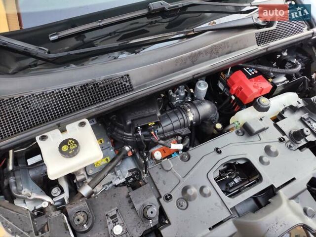 Білий Рено Зое, об'ємом двигуна 0 л та пробігом 47 тис. км за 12300 $, фото 19 на Automoto.ua