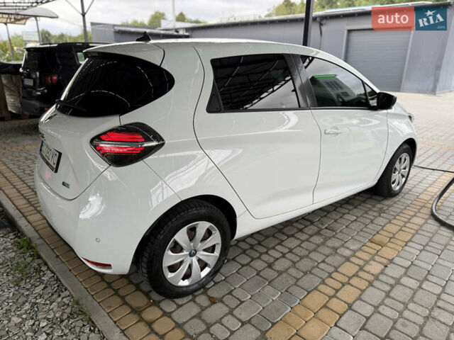 Белый Рено Зое, объемом двигателя 0 л и пробегом 36 тыс. км за 12900 $, фото 43 на Automoto.ua
