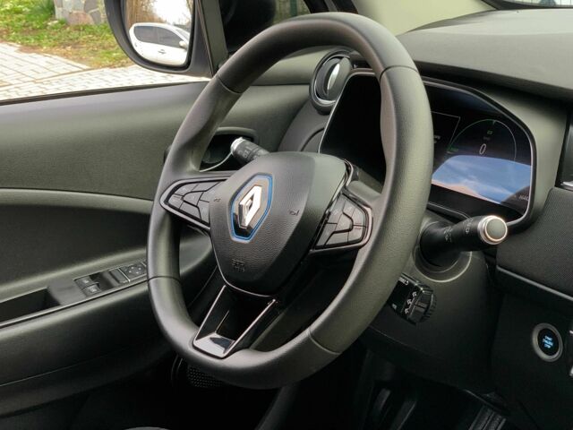 Белый Рено Зое, объемом двигателя 0 л и пробегом 66 тыс. км за 12499 $, фото 14 на Automoto.ua