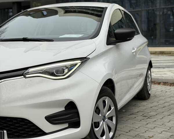 Білий Рено Зое, об'ємом двигуна 0 л та пробігом 28 тис. км за 12222 $, фото 7 на Automoto.ua