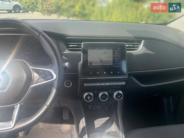 Белый Рено Зое, объемом двигателя 0 л и пробегом 60 тыс. км за 11500 $, фото 14 на Automoto.ua
