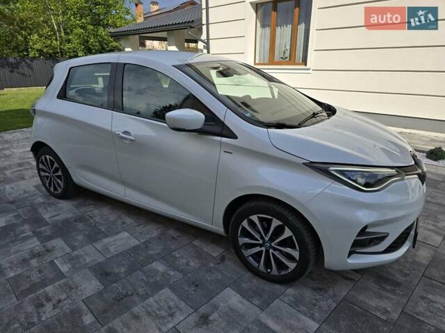 Белый Рено Зое, объемом двигателя 0 л и пробегом 65 тыс. км за 12300 $, фото 9 на Automoto.ua