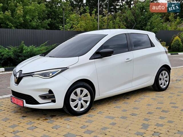 Белый Рено Зое, объемом двигателя 0 л и пробегом 74 тыс. км за 11600 $, фото 2 на Automoto.ua