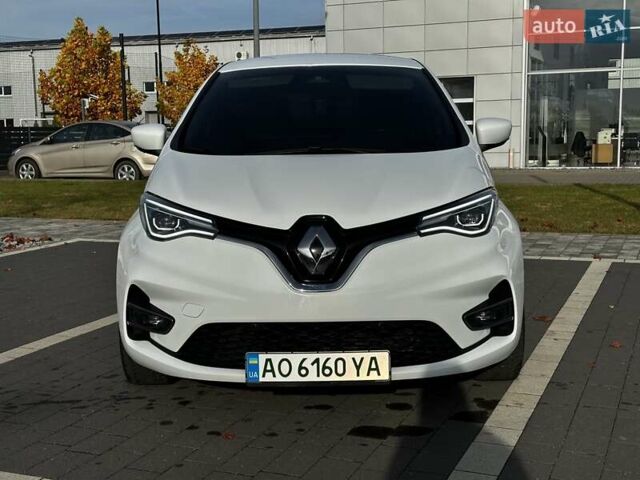 Белый Рено Зое, объемом двигателя 0 л и пробегом 124 тыс. км за 13200 $, фото 2 на Automoto.ua