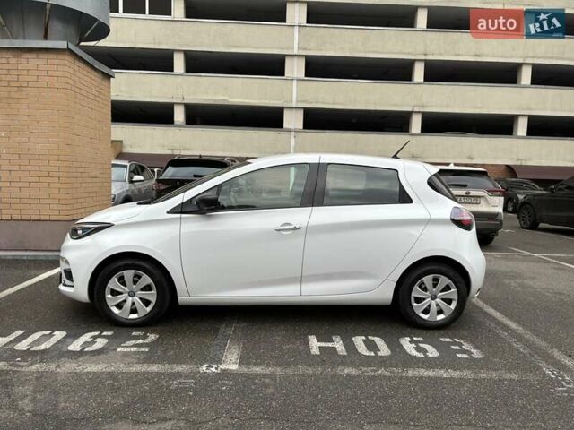 Белый Рено Зое, объемом двигателя 0 л и пробегом 39 тыс. км за 12300 $, фото 15 на Automoto.ua