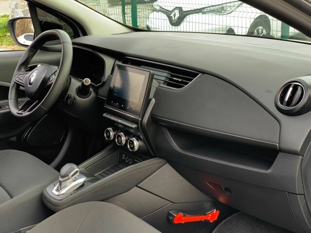 Белый Рено Зое, объемом двигателя 0 л и пробегом 66 тыс. км за 12499 $, фото 13 на Automoto.ua