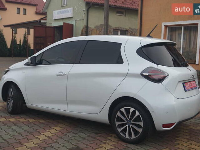 Белый Рено Зое, объемом двигателя 0 л и пробегом 122 тыс. км за 13000 $, фото 12 на Automoto.ua