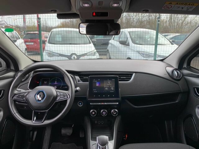 Белый Рено Зое, объемом двигателя 0 л и пробегом 66 тыс. км за 12499 $, фото 22 на Automoto.ua