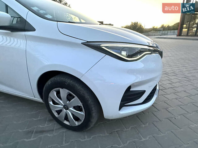 Білий Рено Зое, об'ємом двигуна 0 л та пробігом 124 тис. км за 11300 $, фото 2 на Automoto.ua