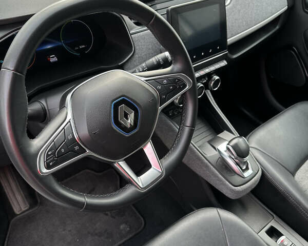 Білий Рено Зое, об'ємом двигуна 0 л та пробігом 36 тис. км за 12400 $, фото 27 на Automoto.ua