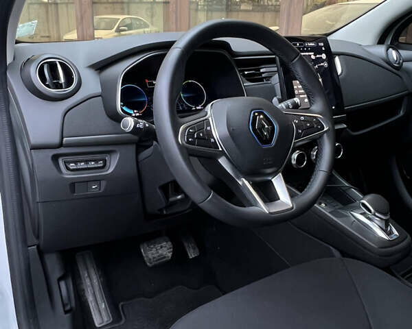Белый Рено Зое, объемом двигателя 0 л и пробегом 31 тыс. км за 11999 $, фото 65 на Automoto.ua