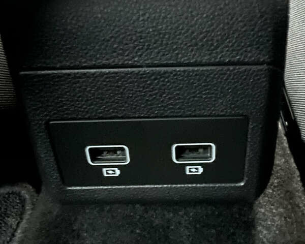 Белый Рено Зое, объемом двигателя 0 л и пробегом 31 тыс. км за 11999 $, фото 67 на Automoto.ua