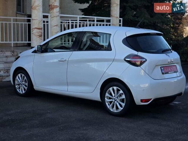 Белый Рено Зое, объемом двигателя 0 л и пробегом 85 тыс. км за 12999 $, фото 11 на Automoto.ua