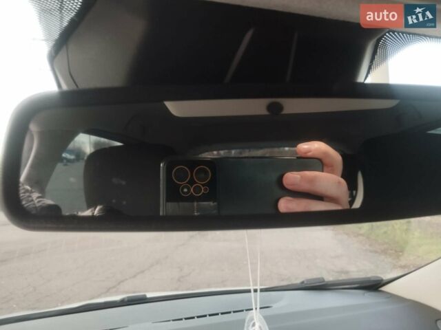 Белый Рено Зое, объемом двигателя 0 л и пробегом 56 тыс. км за 13500 $, фото 12 на Automoto.ua