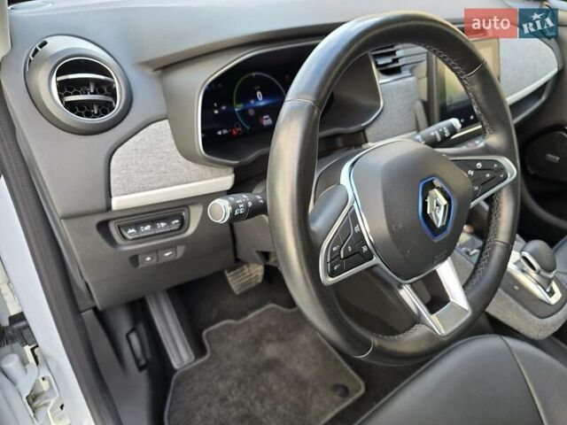 Белый Рено Зое, объемом двигателя 0 л и пробегом 65 тыс. км за 12300 $, фото 16 на Automoto.ua