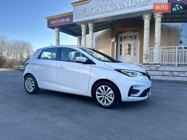 Белый Рено Зое, объемом двигателя 0 л и пробегом 83 тыс. км за 11999 $, фото 47 на Automoto.ua