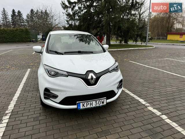 Белый Рено Зое, объемом двигателя 0 л и пробегом 97 тыс. км за 11900 $, фото 4 на Automoto.ua