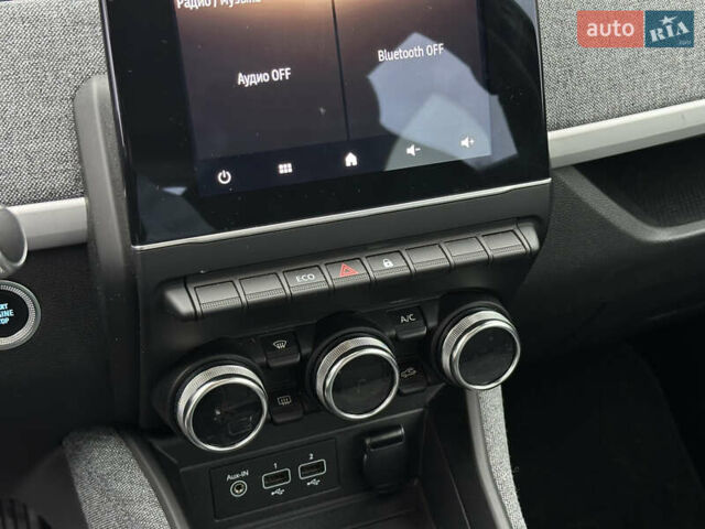 Білий Рено Зое, об'ємом двигуна 0 л та пробігом 77 тис. км за 12990 $, фото 22 на Automoto.ua