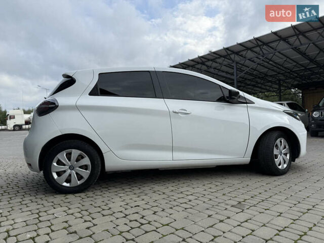 Белый Рено Зое, объемом двигателя 0 л и пробегом 36 тыс. км за 12900 $, фото 5 на Automoto.ua