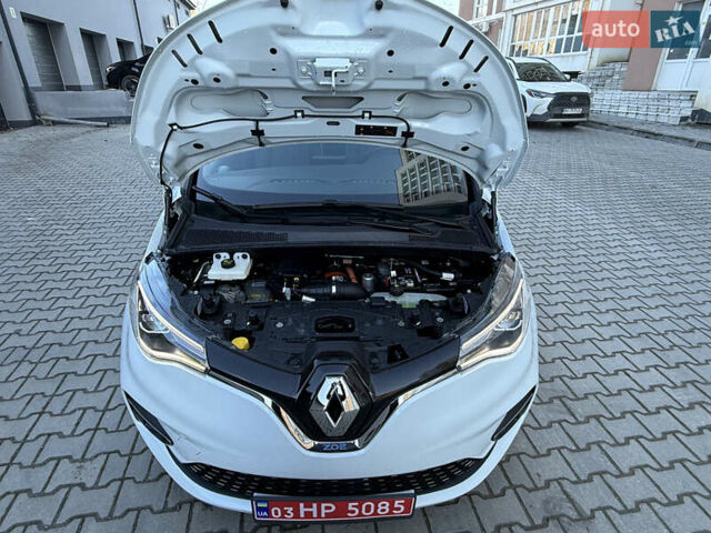 Білий Рено Зое, об'ємом двигуна 0 л та пробігом 23 тис. км за 13150 $, фото 65 на Automoto.ua