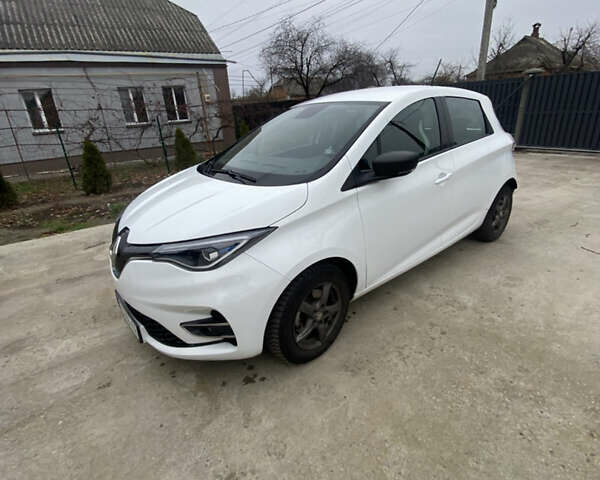 Белый Рено Зое, объемом двигателя 0 л и пробегом 94 тыс. км за 12400 $, фото 2 на Automoto.ua