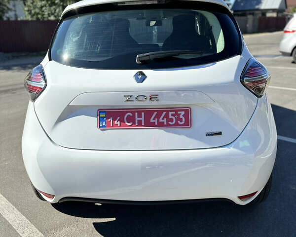 Белый Рено Зое, объемом двигателя 0 л и пробегом 7 тыс. км за 12999 $, фото 7 на Automoto.ua