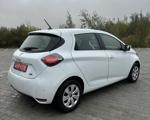 Белый Рено Зое, объемом двигателя 0 л и пробегом 15 тыс. км за 12700 $, фото 9 на Automoto.ua