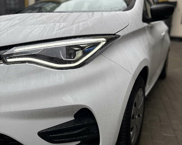 Білий Рено Зое, об'ємом двигуна 0 л та пробігом 69 тис. км за 11800 $, фото 19 на Automoto.ua