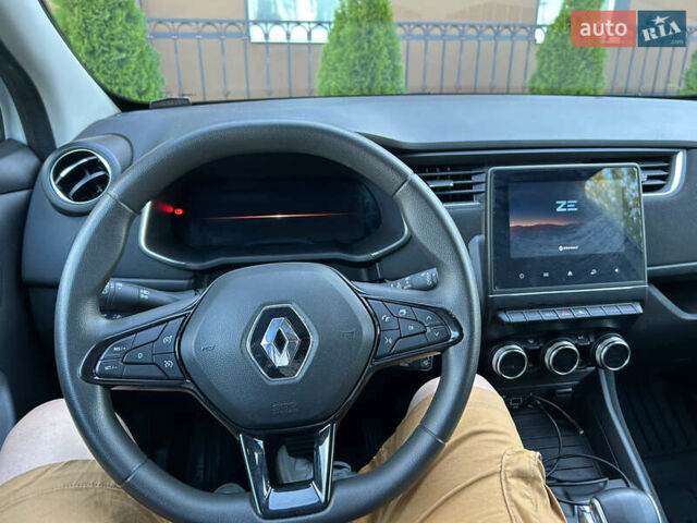 Белый Рено Зое, объемом двигателя 0 л и пробегом 65 тыс. км за 12500 $, фото 16 на Automoto.ua