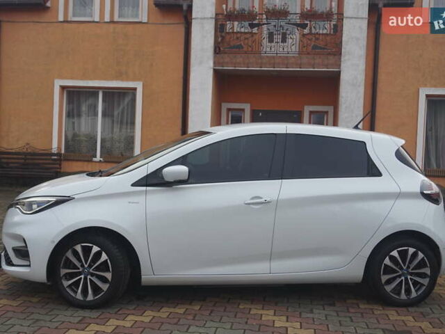 Белый Рено Зое, объемом двигателя 0 л и пробегом 122 тыс. км за 13000 $, фото 14 на Automoto.ua