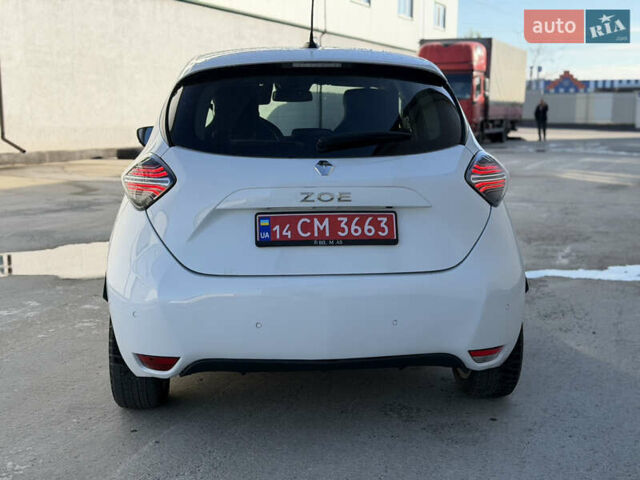 Белый Рено Зое, объемом двигателя 0 л и пробегом 93 тыс. км за 11500 $, фото 4 на Automoto.ua