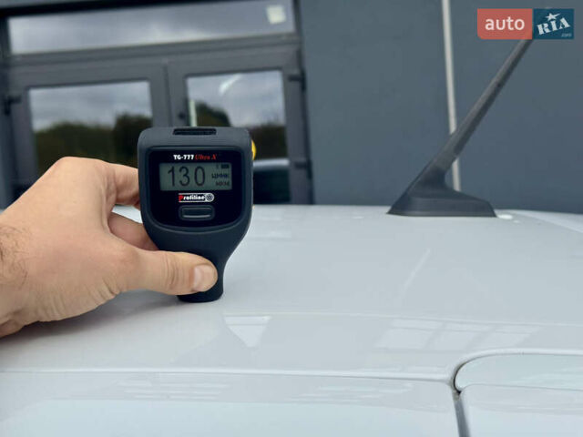 Белый Рено Зое, объемом двигателя 0 л и пробегом 70 тыс. км за 12999 $, фото 57 на Automoto.ua