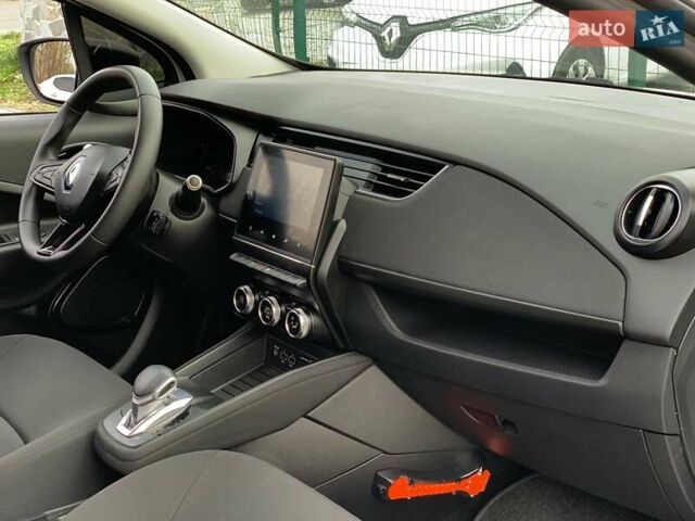 Белый Рено Зое, объемом двигателя 0 л и пробегом 66 тыс. км за 12499 $, фото 32 на Automoto.ua