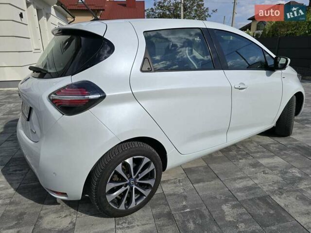 Белый Рено Зое, объемом двигателя 0 л и пробегом 65 тыс. км за 12300 $, фото 81 на Automoto.ua
