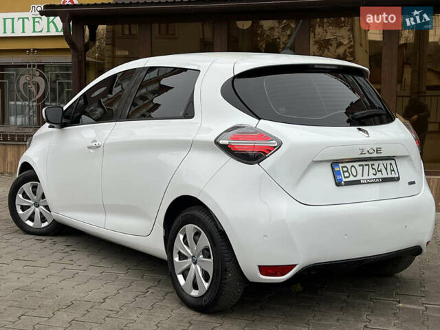 Белый Рено Зое, объемом двигателя 0 л и пробегом 31 тыс. км за 11999 $, фото 17 на Automoto.ua
