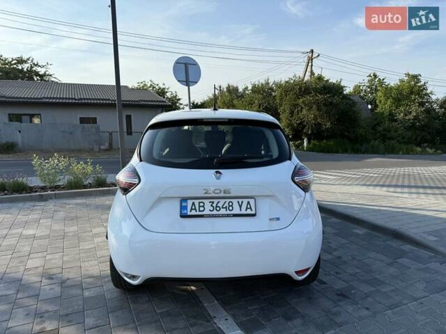 Білий Рено Зое, об'ємом двигуна 0 л та пробігом 70 тис. км за 11800 $, фото 14 на Automoto.ua
