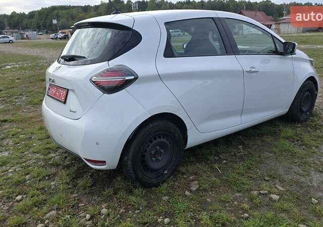 Белый Рено Зое, объемом двигателя 0 л и пробегом 111 тыс. км за 10900 $, фото 6 на Automoto.ua