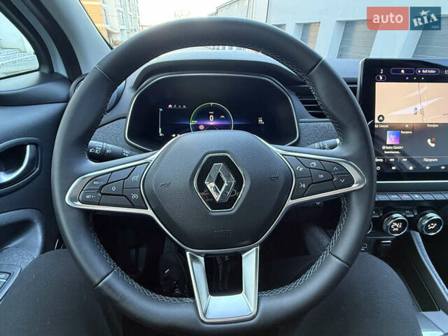 Білий Рено Зое, об'ємом двигуна 0 л та пробігом 23 тис. км за 13150 $, фото 45 на Automoto.ua