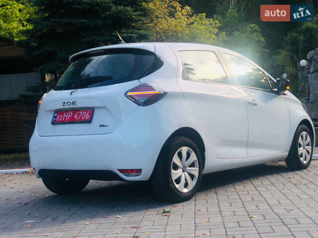 Белый Рено Зое, объемом двигателя 0 л и пробегом 38 тыс. км за 11999 $, фото 47 на Automoto.ua