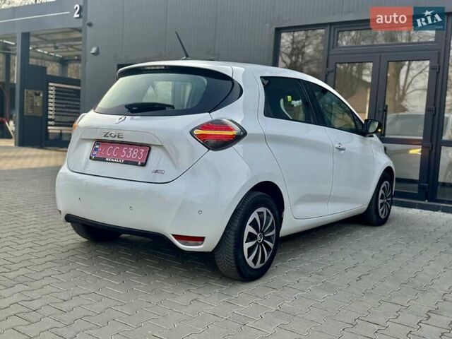Белый Рено Зое, объемом двигателя 0 л и пробегом 86 тыс. км за 10850 $, фото 59 на Automoto.ua
