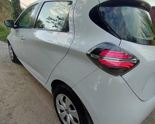 Рено Зое 2020 в Виннице на Automoto.ua Белый Рено Зое, объемом двигателя 0 л и пробегом 34 тыс. км за 13500 $, фото 2 на Automoto.ua