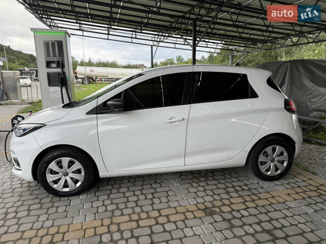 Белый Рено Зое, объемом двигателя 0 л и пробегом 36 тыс. км за 12900 $, фото 44 на Automoto.ua