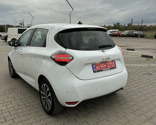 Белый Рено Зое, объемом двигателя 0 л и пробегом 88 тыс. км за 12300 $, фото 8 на Automoto.ua