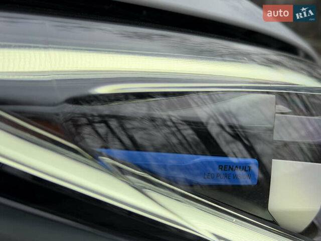 Білий Рено Зое, об'ємом двигуна 0 л та пробігом 28 тис. км за 12222 $, фото 29 на Automoto.ua