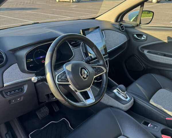 Белый Рено Зое, объемом двигателя 0 л и пробегом 74 тыс. км за 13499 $, фото 15 на Automoto.ua