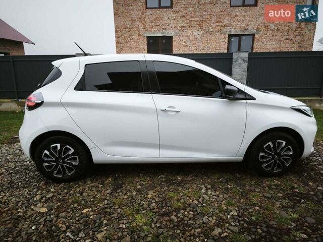 Білий Рено Зое, об'ємом двигуна 0 л та пробігом 98 тис. км за 10950 $, фото 28 на Automoto.ua
