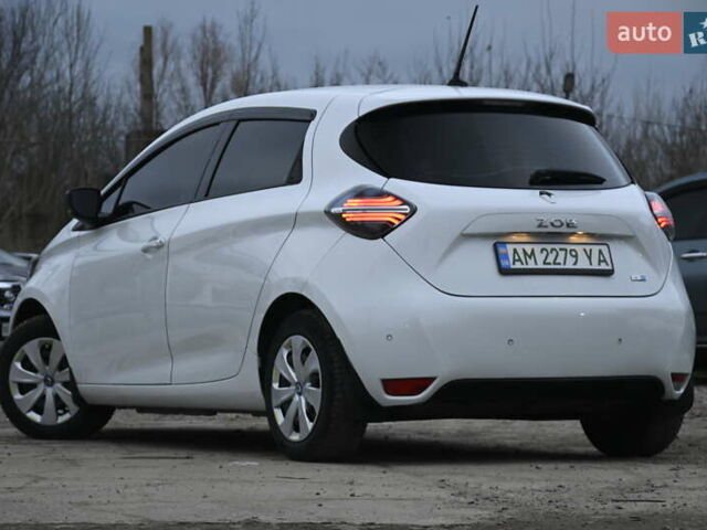 Білий Рено Зое, об'ємом двигуна 0 л та пробігом 41 тис. км за 13200 $, фото 9 на Automoto.ua