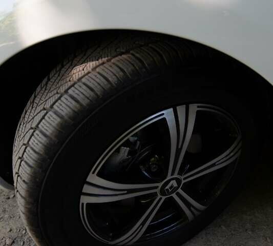 Белый Рено Зое, объемом двигателя 0 л и пробегом 34 тыс. км за 13300 $, фото 15 на Automoto.ua