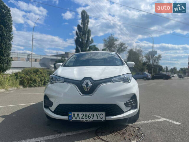 Белый Рено Зое, объемом двигателя 0 л и пробегом 60 тыс. км за 11500 $, фото 2 на Automoto.ua