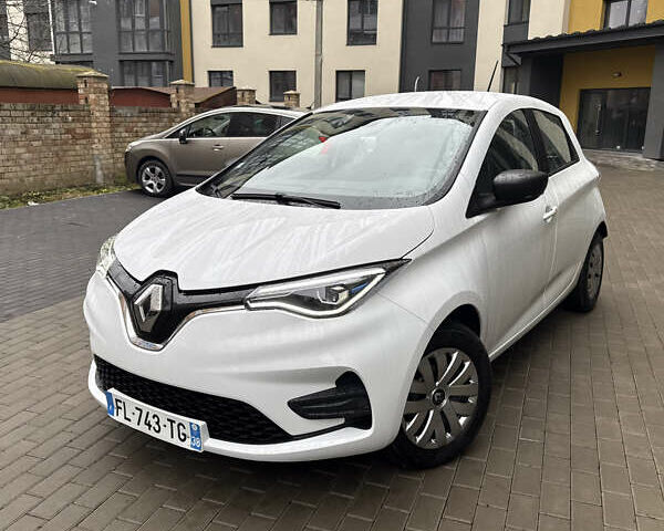 Білий Рено Зое, об'ємом двигуна 0 л та пробігом 69 тис. км за 11800 $, фото 3 на Automoto.ua
